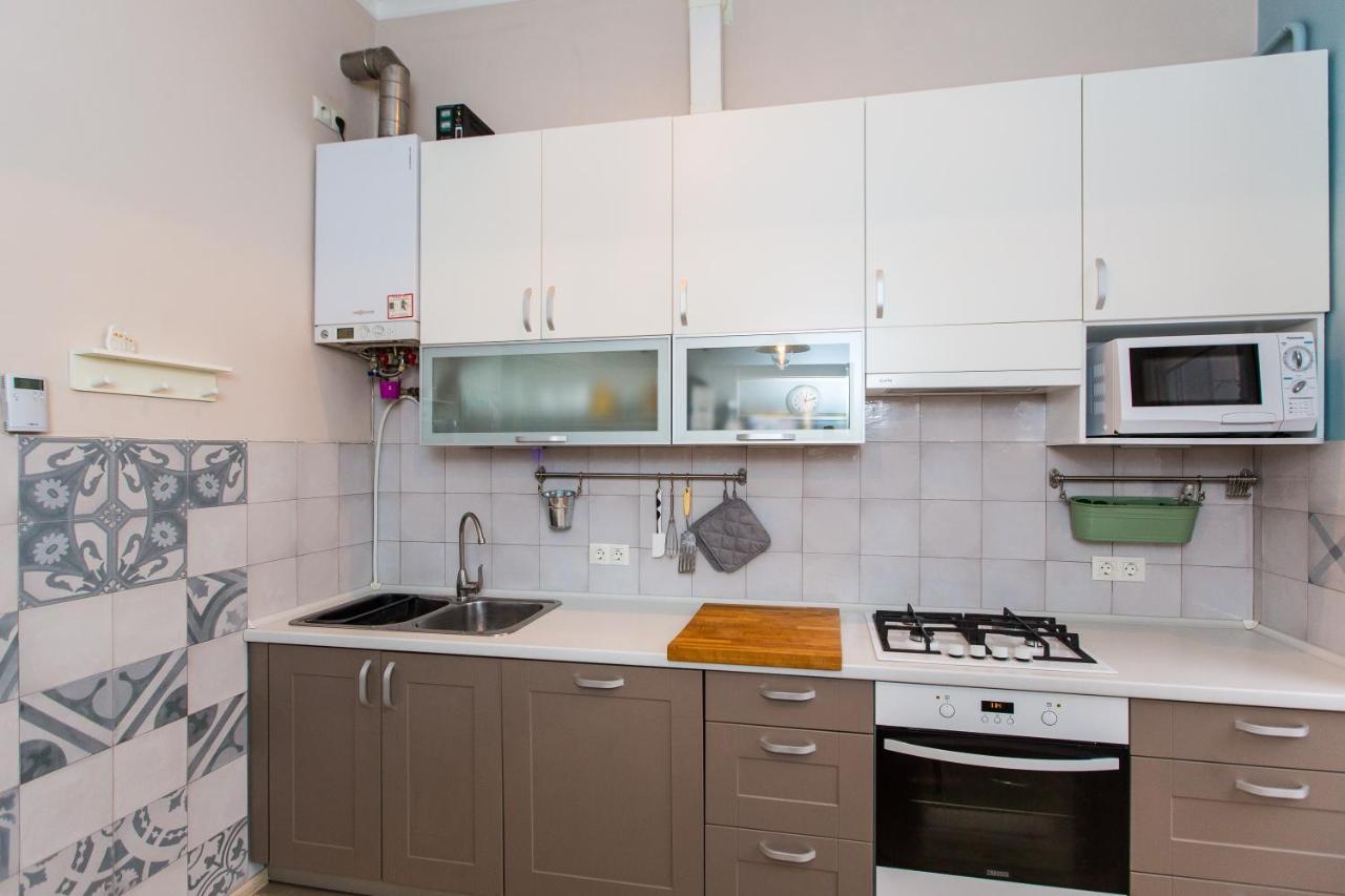 Light And Spacious Apartment On Gazova Str Lviv Eksteriør bilde